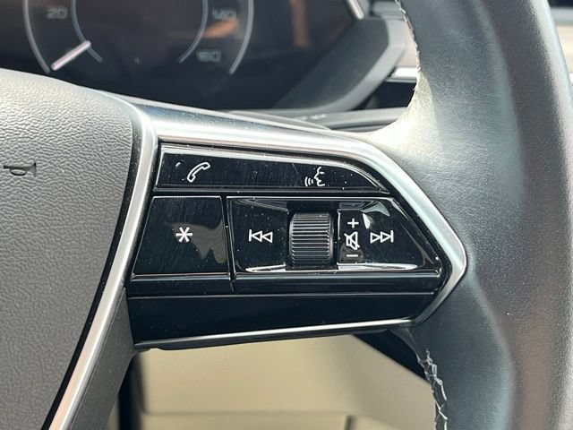 Used 2024 Audi Q8 e-tron Premium Plus w/ Premium Plus Package AWD/4WD image 16