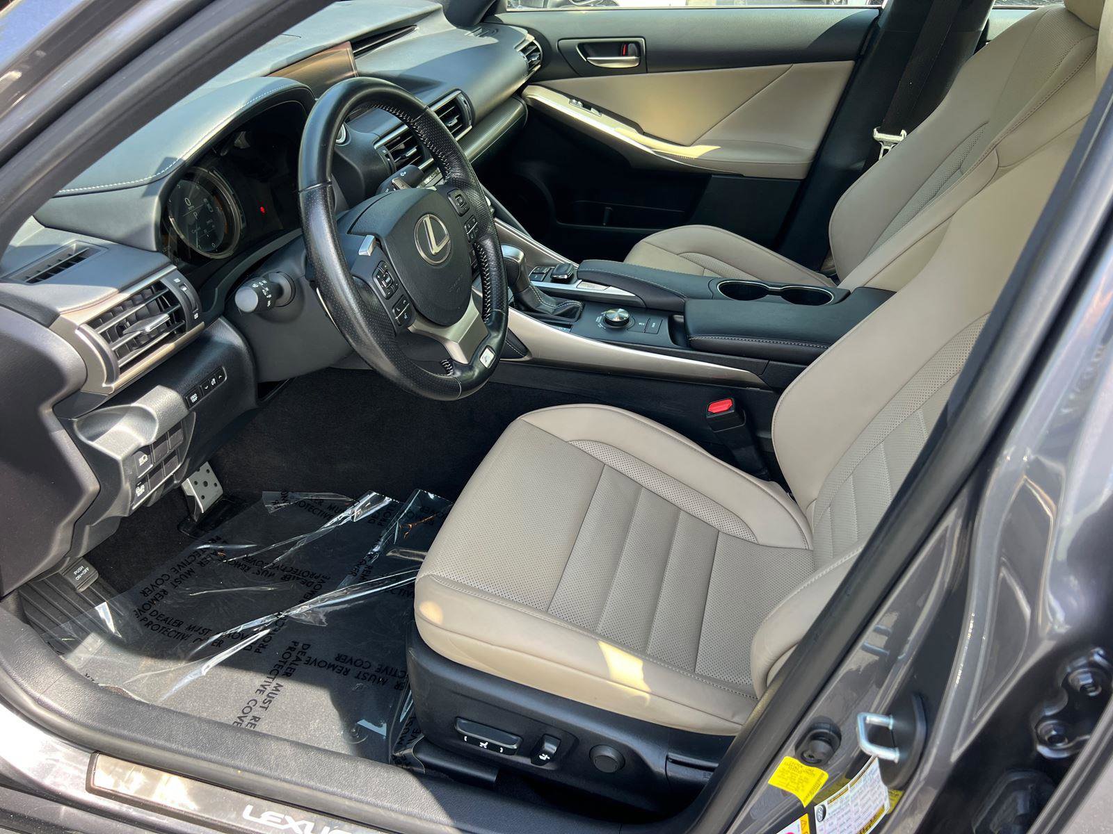 Used 2017 Lexus IS 350 F Sport w/ F Sport Package image 10