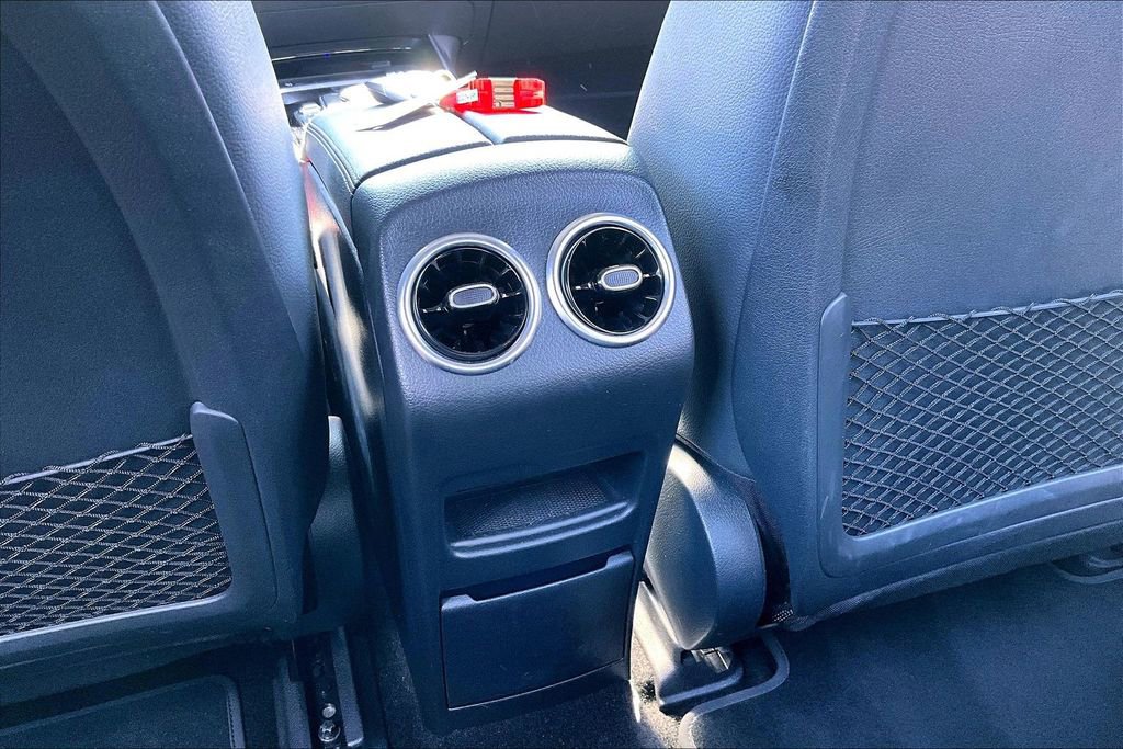 Used 2022 Mercedes-Benz EQB 350 4MATIC image 10