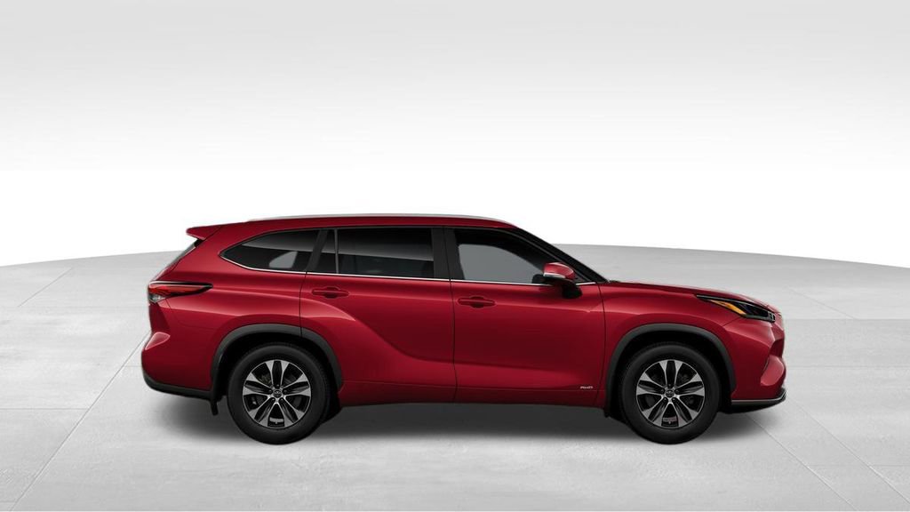 New 2026 Toyota Highlander XLE image 12