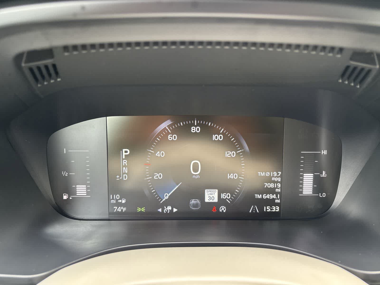 Used 2018 Volvo XC60 T5 Momentum w/ Convenience Package AWD/4WD image 13