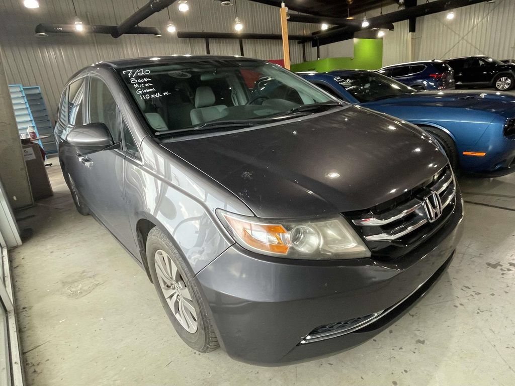 Used 2016 Honda Odyssey SE image 1