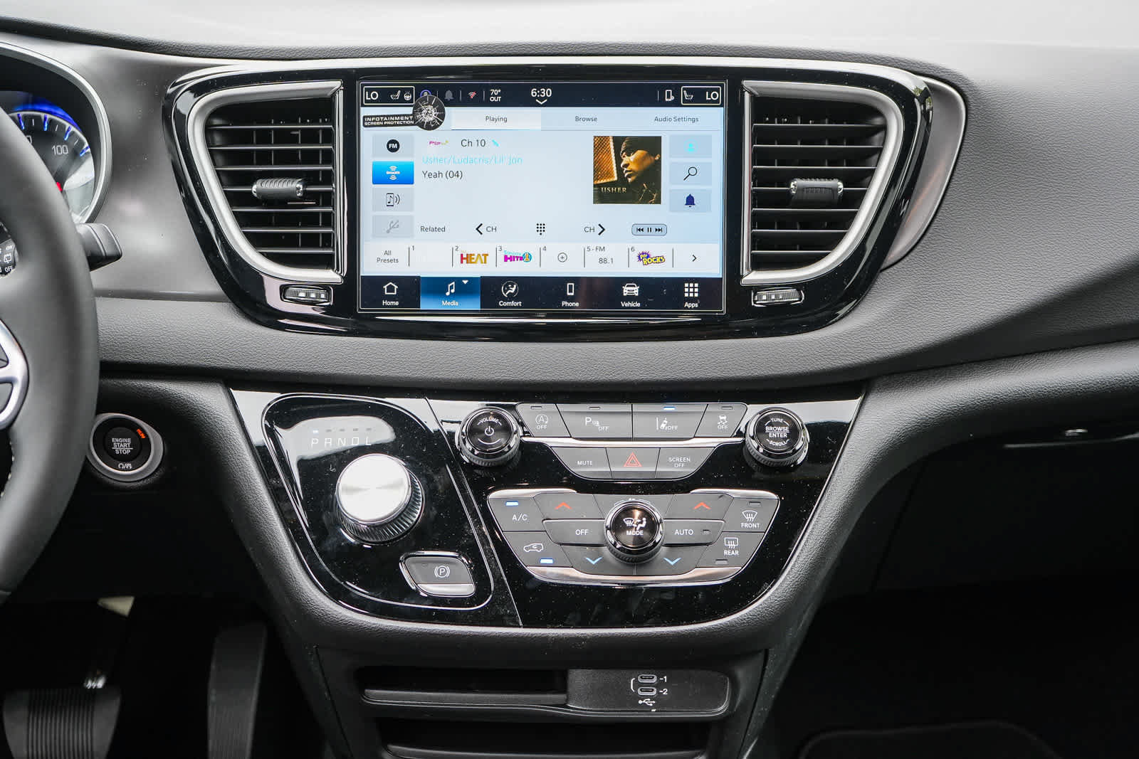 New 2026 Chrysler Voyager LX FWD image 13