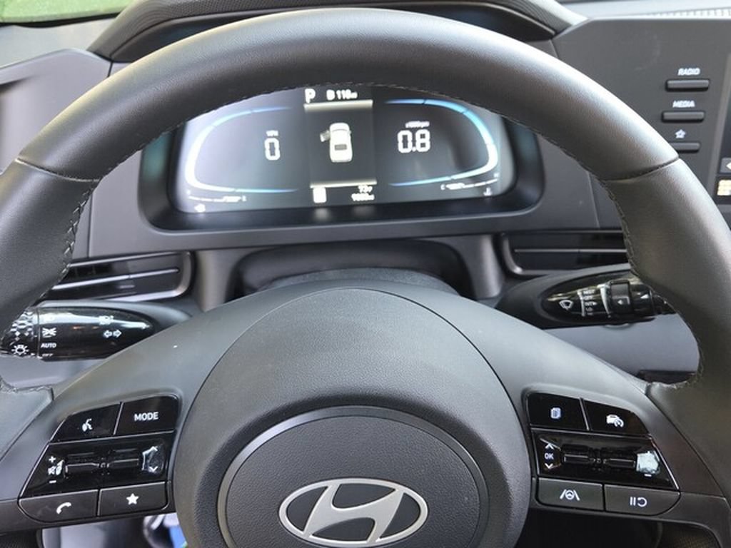 Used 2026 Hyundai Elantra Sport FWD image 22