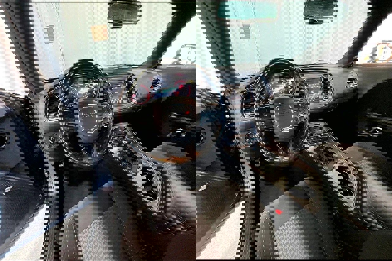 Used 2023 Dodge Challenger SXT image 14