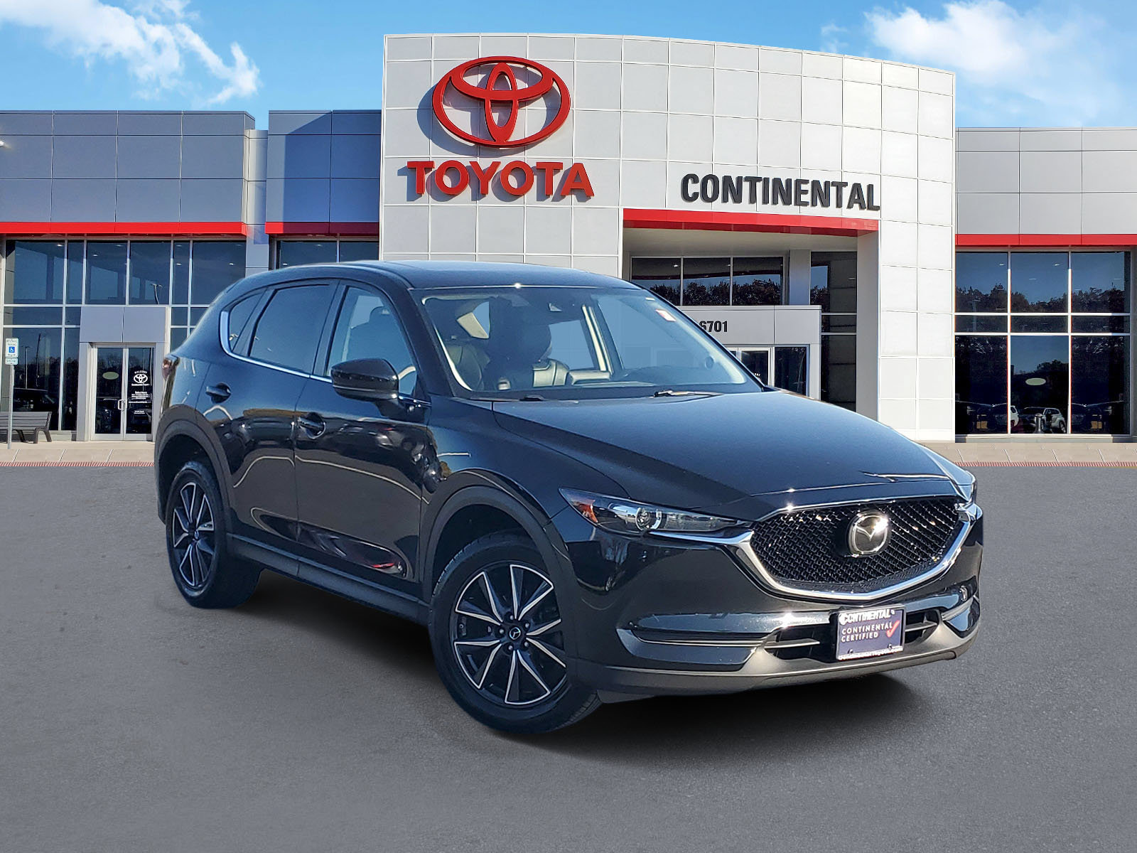 Used 2018 MAZDA CX-5 Touring w/ Preferred Equipment Package AWD/4WD image 2