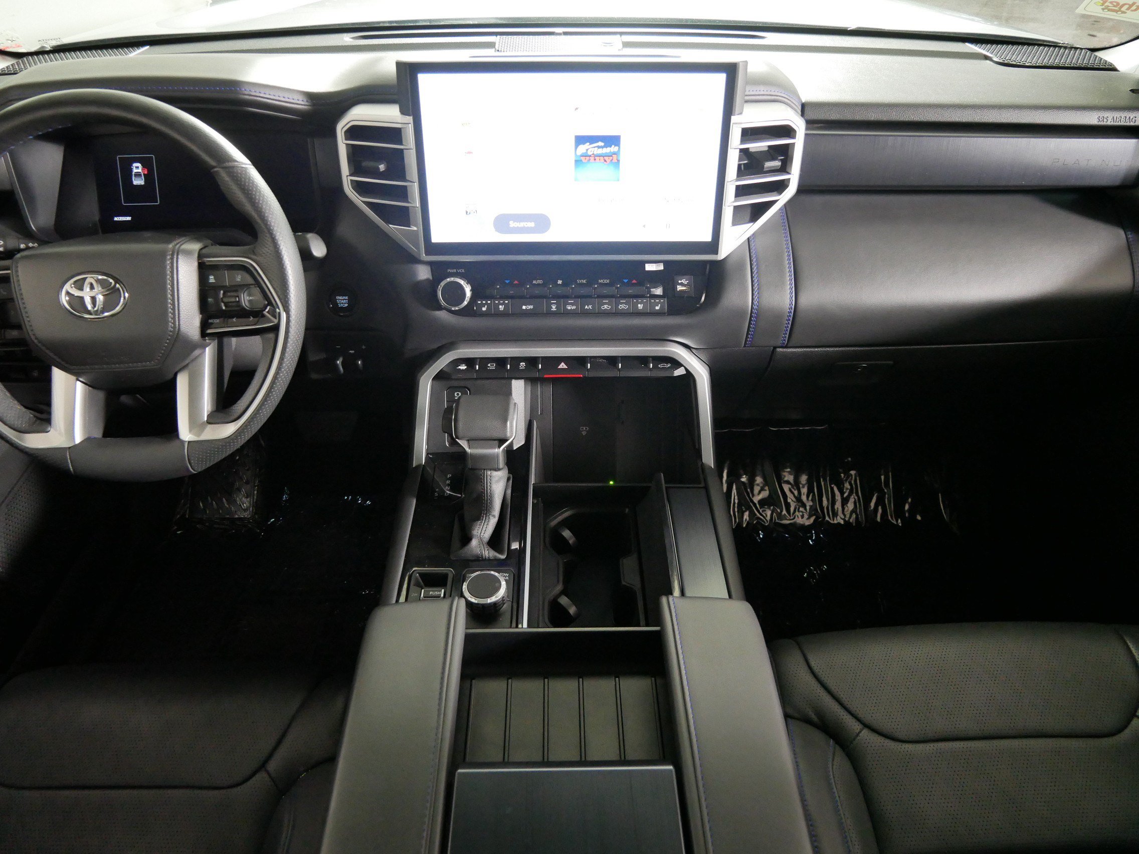 Used 2025 Toyota Tundra Platinum AWD/4WD image 10