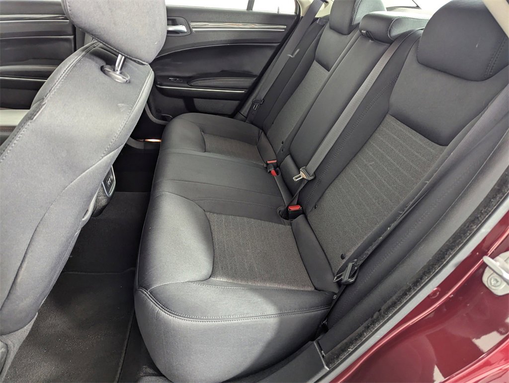 Used 2022 Chrysler 300 Touring image 27