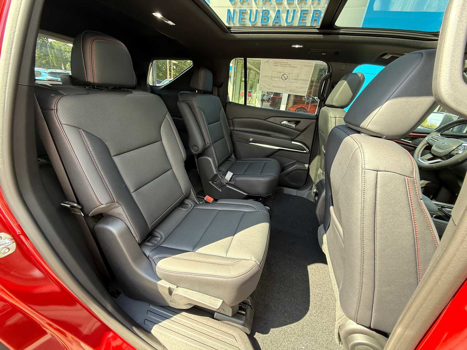 New 2026 Chevrolet Traverse Z71 w/ Driver Confidence Package image 37