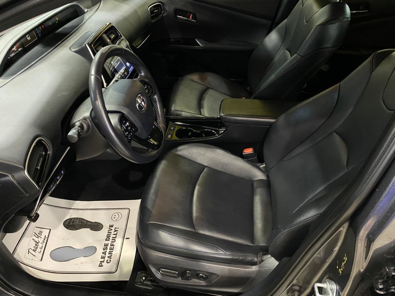 Used 2022 Toyota Prius XLE FWD image 10
