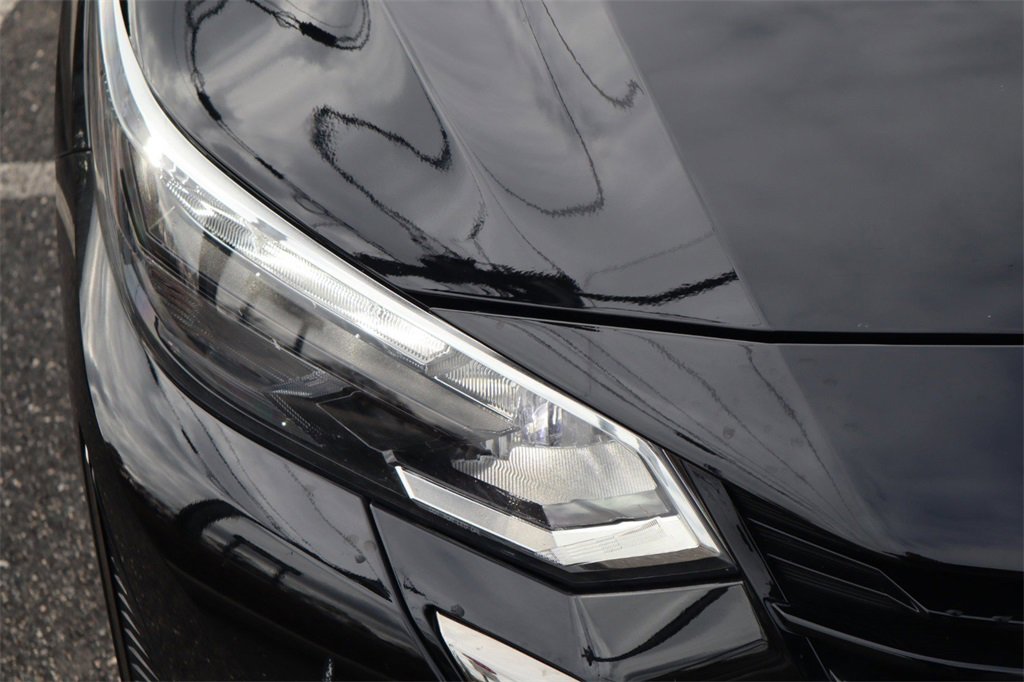 Certified 2025 Nissan Sentra SR w/ SR Premium Package image 12