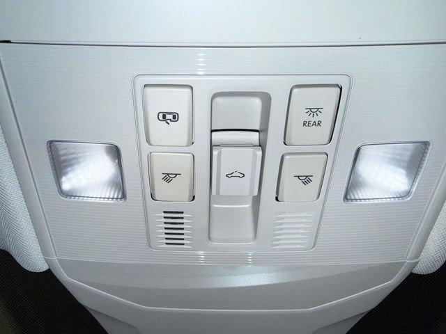 Used 2024 Volkswagen Jetta SE w/ Panoramic Sunroof Package image 26