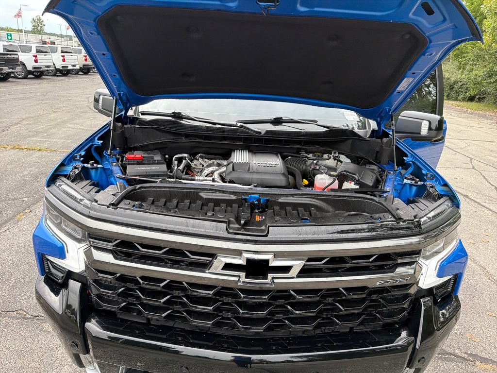 Used 2025 Chevrolet Silverado 1500 ZR2 w/ Technology Package AWD/4WD image 34