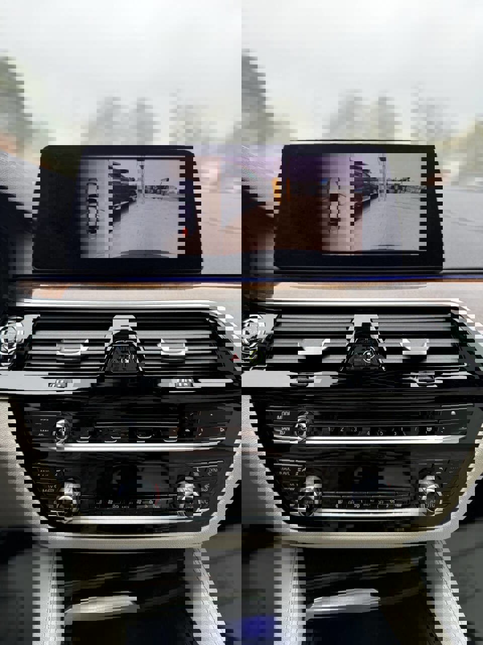 Used 2017 BMW 530i xDrive AWD/4WD image 18