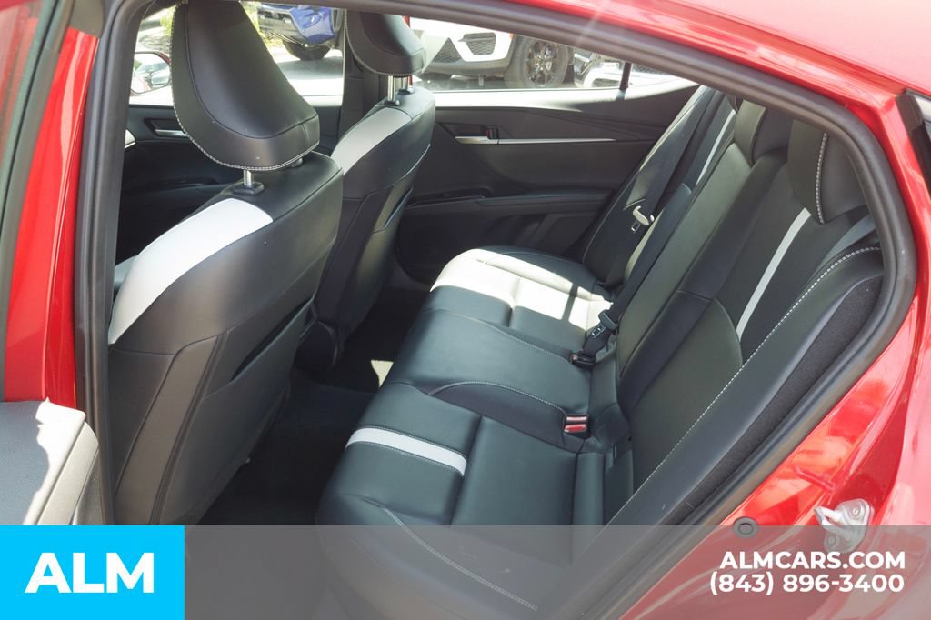 Used 2025 Toyota Camry SE FWD image 17