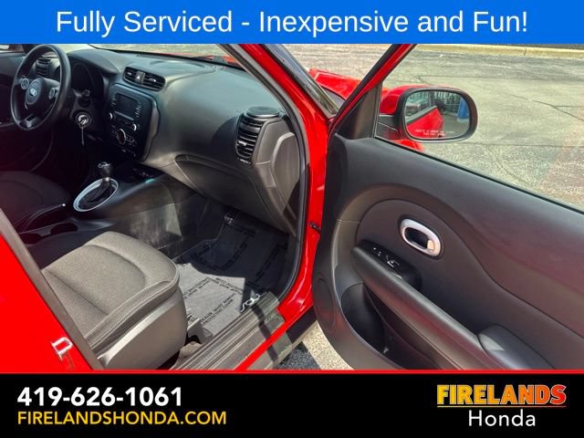 Used 2017 Kia Soul + FWD image 31