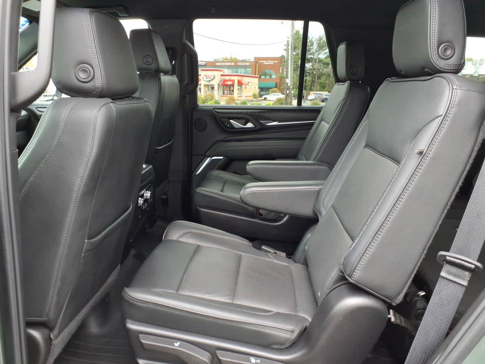 Used 2024 GMC Yukon Denali AWD/4WD image 11