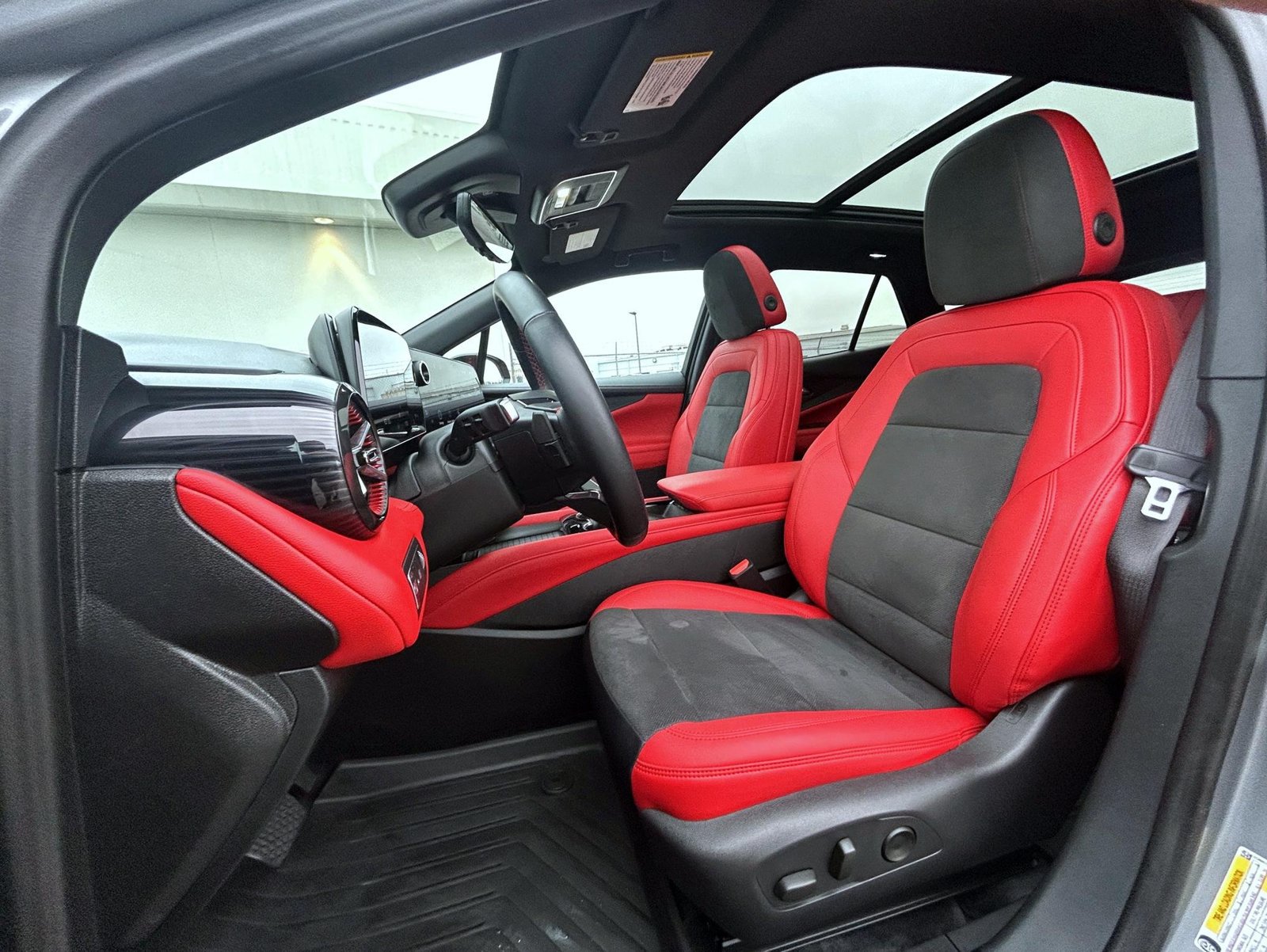 Certified 2025 Chevrolet Blazer EV RS AWD/4WD image 11
