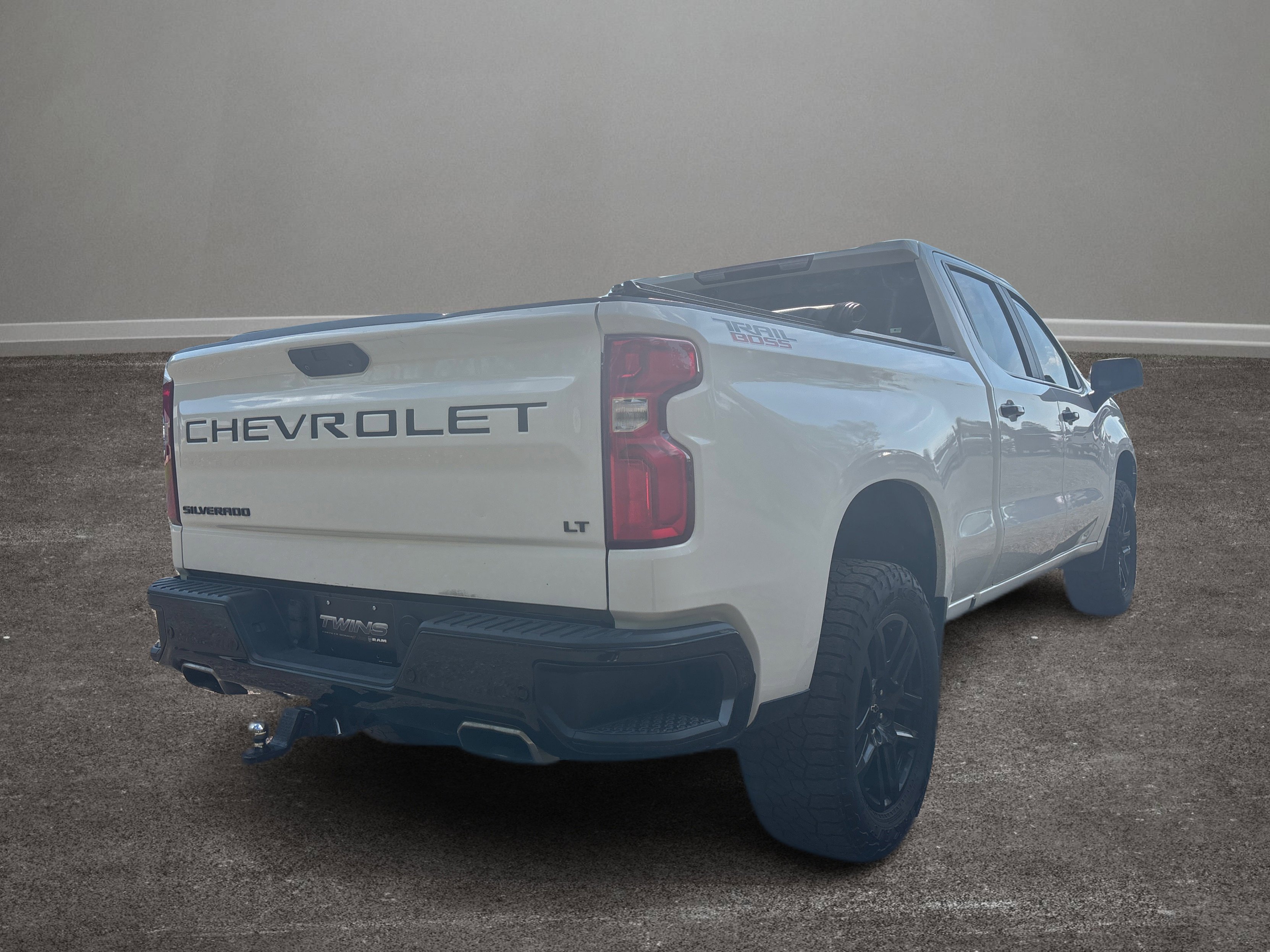 Used 2022 Chevrolet Silverado 1500 LT Trail Boss w/ LT Trail Boss Premium Package image 37