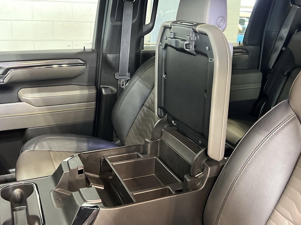 Used 2024 Chevrolet Silverado 2500 ZR2 w/ Technology Package image 19