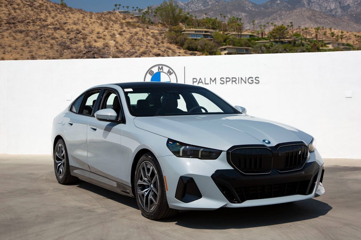 New 2026 BMW i5 eDrive40 w/ Executive Package image 8