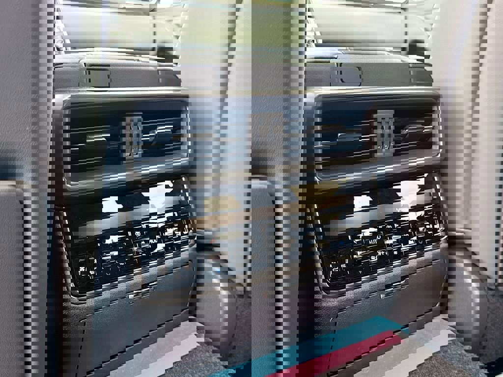 New 2026 Lexus LX 700h Luxury image 32