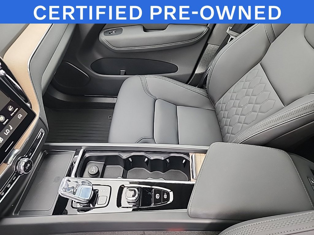 Certified 2026 Volvo XC60 B5 Plus AWD/4WD image 12