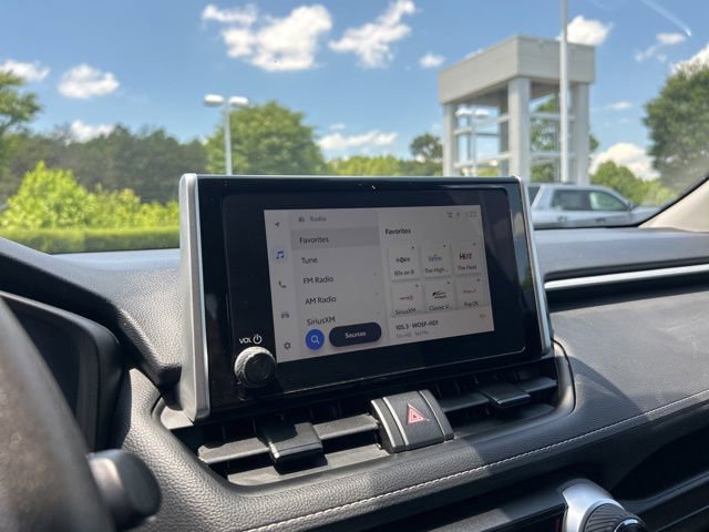 Used 2024 Toyota RAV4 XLE AWD/4WD image 25