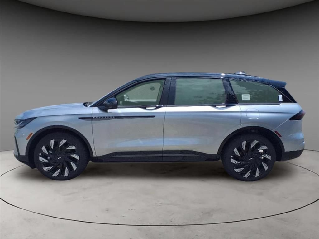 New 2025 Lincoln Nautilus Reserve w/ Jet Appearance Package AWD/4WD image 2