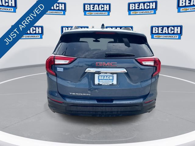 Used 2024 GMC Terrain SLE w/ Driver Convenience Package image 7
