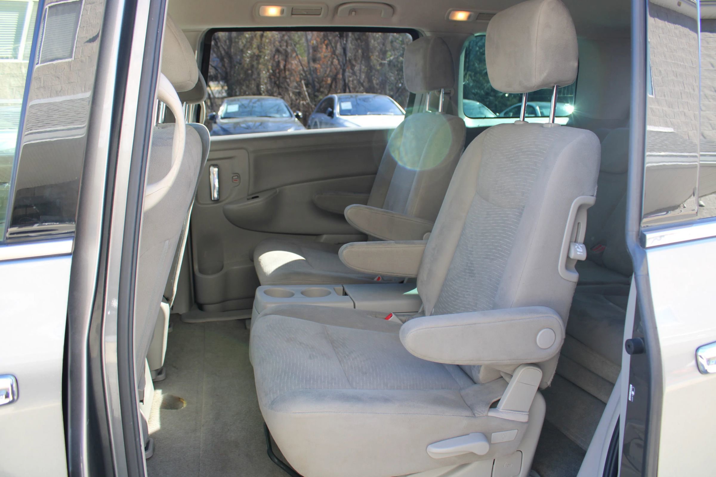 Used 2015 Nissan Quest S image 21