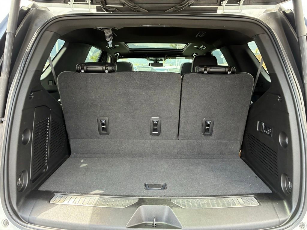Used 2022 GMC Yukon Denali RWD image 25