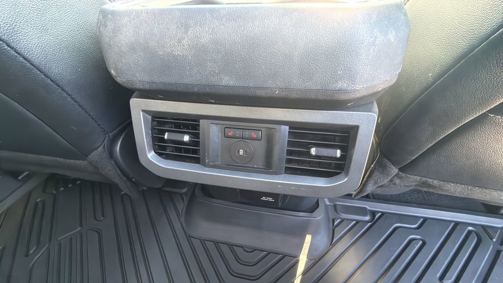 Used 2024 Ford F250 Lariat w/ Chrome Package image 21