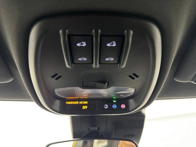 Used 2024 Chevrolet Trax RS w/ Sunroof Package FWD image 20