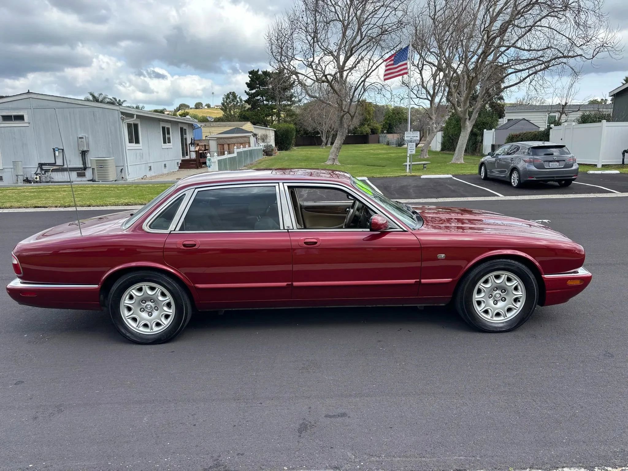 Used 2001 Jaguar XJ8 RWD image 5