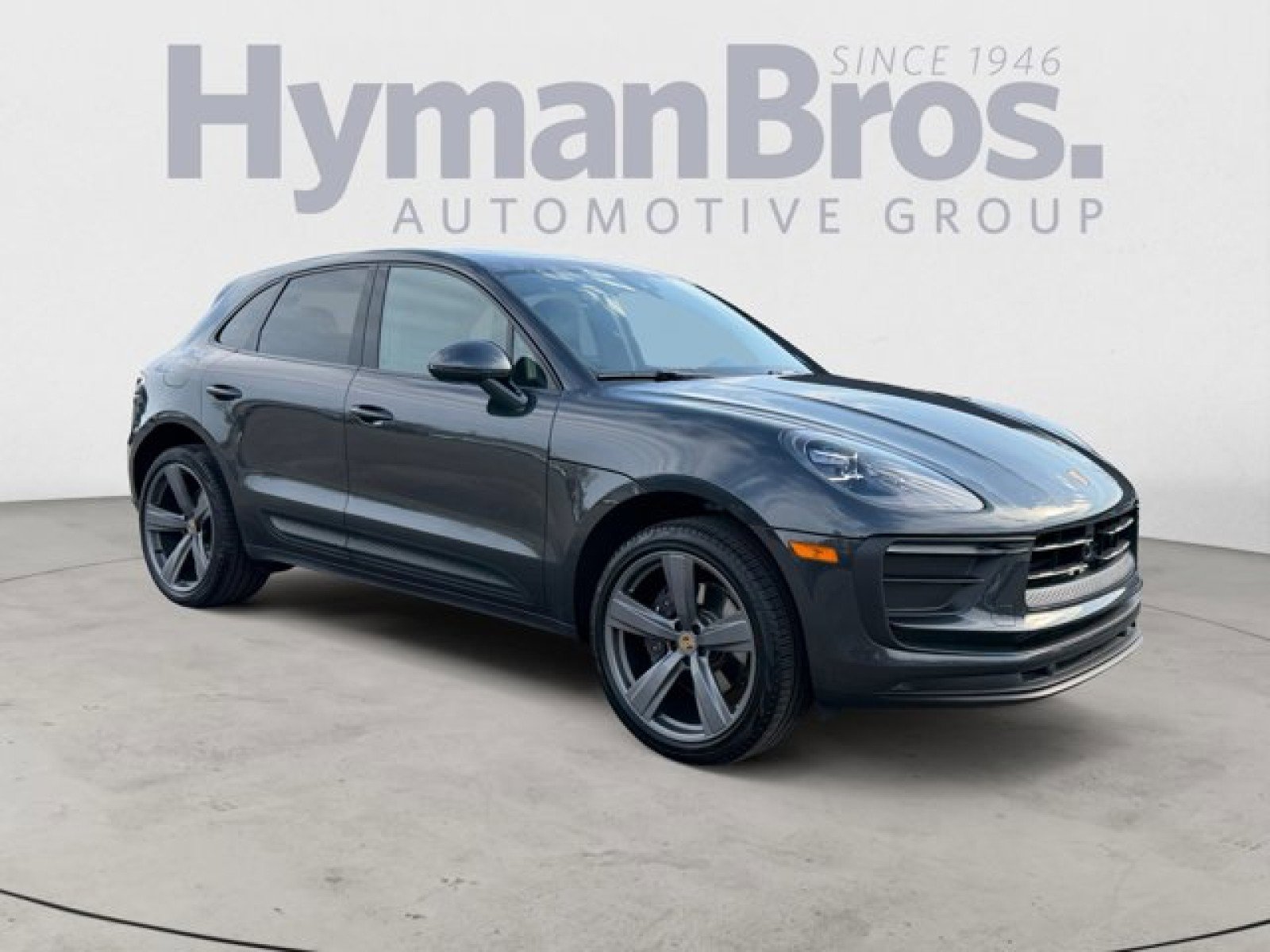 Used 2023 Porsche Macan w/ Premium Package Plus image 1
