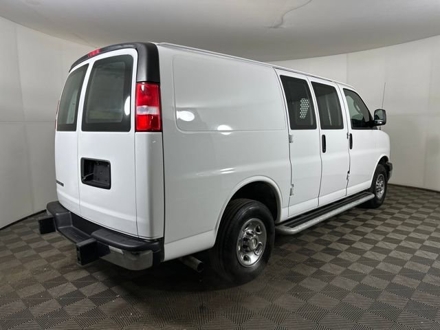 Used 2024 Chevrolet Express 2500 w/ Driver Convenience Package image 3
