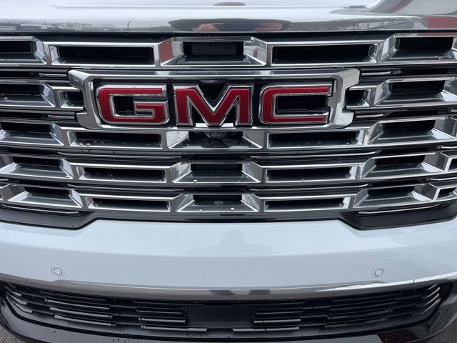 New 2026 GMC Acadia Denali w/ Super Cruise Package image 4