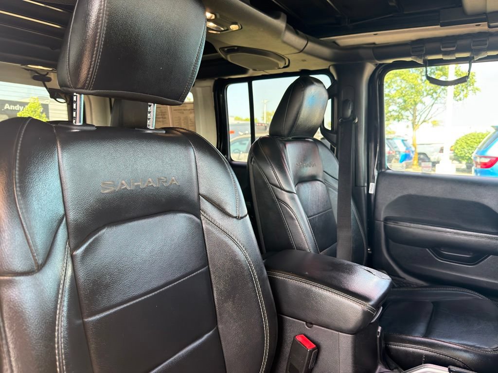 Used 2020 Jeep Wrangler Unlimited Sahara AWD/4WD image 36