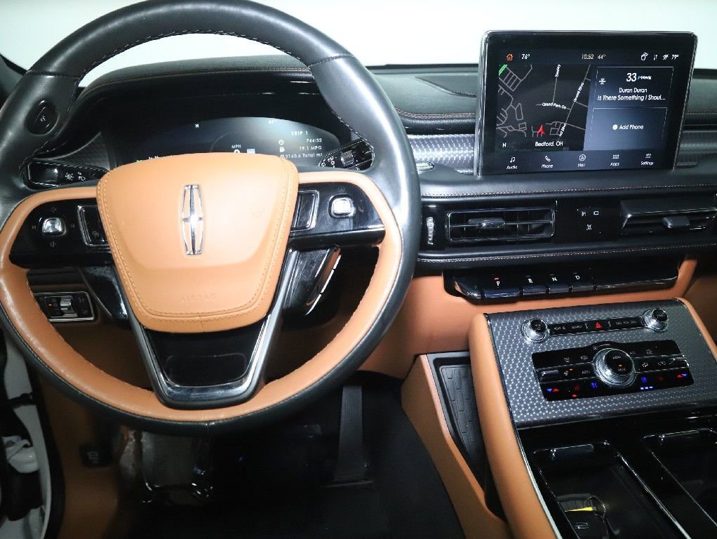 Certified 2023 Lincoln Aviator Black Label w/ Class IV Trailer Tow Package AWD/4WD image 28