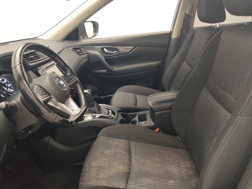 Used 2020 Nissan Rogue SV FWD image 17