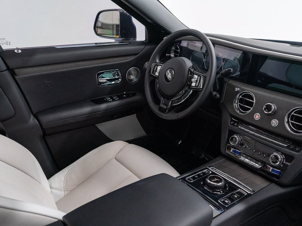 Certified 2023 Rolls-Royce Ghost Extended Wheelbase w/ Ghost Package AWD/4WD image 36