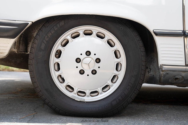 Used 1988 Mercedes-Benz 560 SL image 10