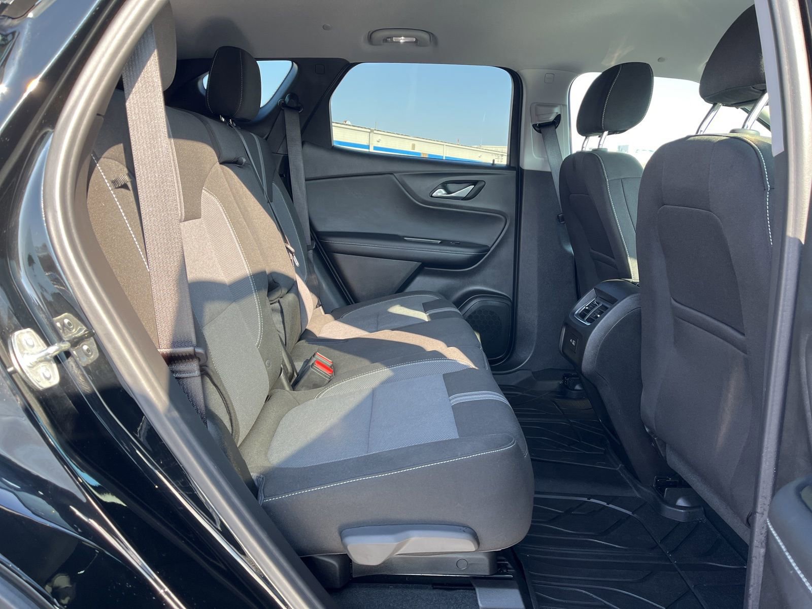 New 2025 Chevrolet Blazer LT w/ Convenience Package AWD/4WD image 17