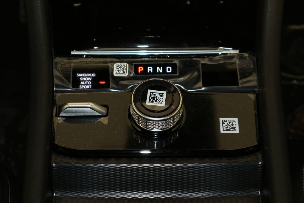 New 2025 Jeep Grand Cherokee Limited w/ Black Appearance Package image 13