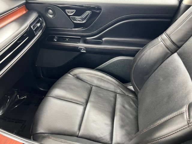 Certified 2023 Lincoln Aviator Reserve w/ Equipment Group 201A AWD/4WD image 16