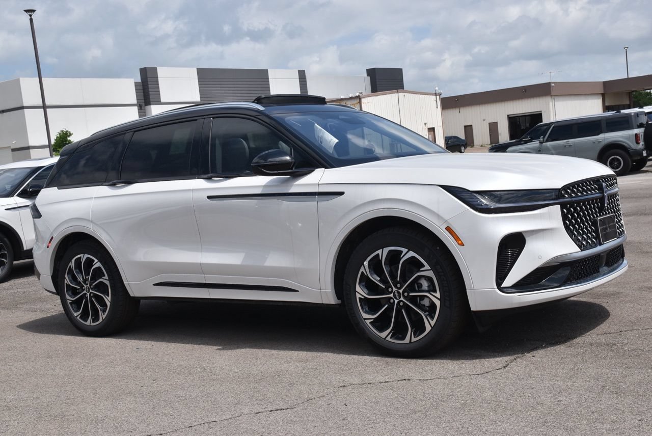 New 2026 Lincoln Nautilus Reserve AWD/4WD image 11