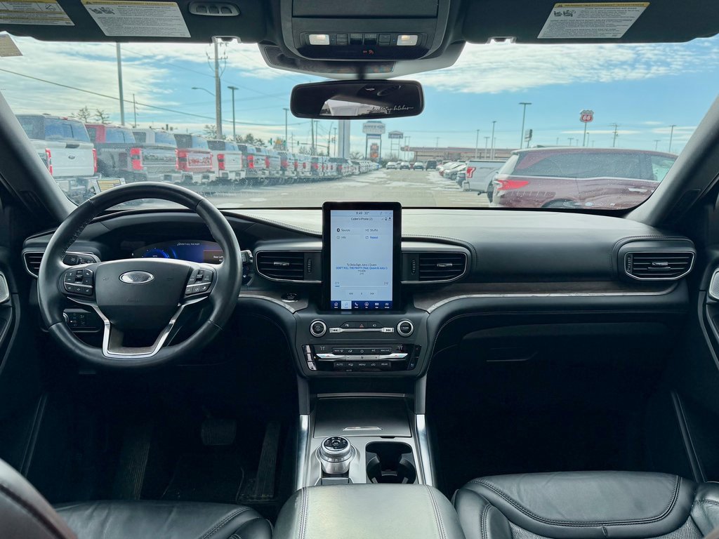 Certified 2020 Ford Explorer Platinum w/ Premium Technology Package image 35