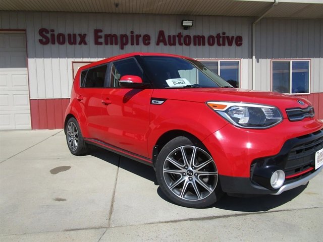 Used 2018 Kia Soul ! image 1