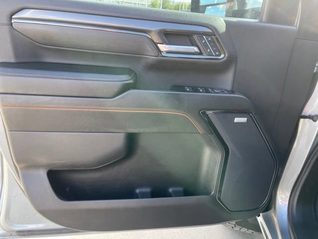 Used 2025 GMC Sierra 3500 AT4 w/ AT4 Premium Plus Package AWD/4WD image 13